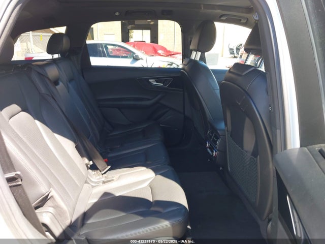 2019 AUDI Q7 WA1LAAF72KD015836 Photo 7