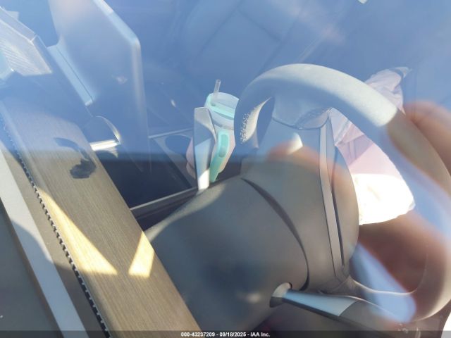 2023 TESLA MODEL Y 7SAYGDEE8PF847017 Photo 6
