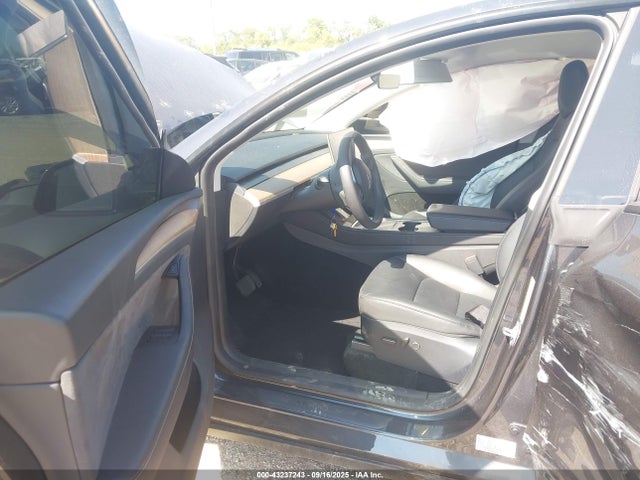 2024 TESLA MODEL Y 7SAYGDEE6RA278376 Photo 4