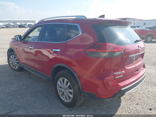 JN8AT2MV6HW281800 Nissan 2017