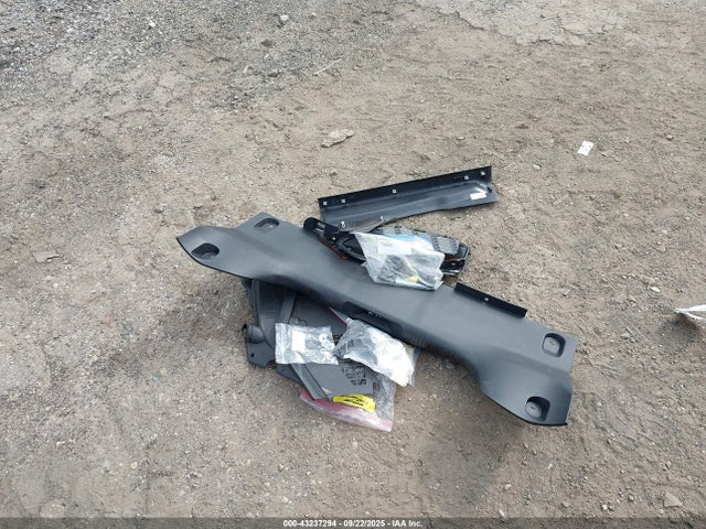 Ford 4v 2025 1FAGP8UH2S5104185 Image 12