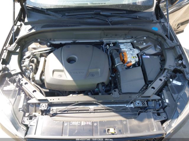 2024 VOLVO XC60 RECHARGE PLUG-IN HYBRID YV4H60DL3R1889449 Photo 9