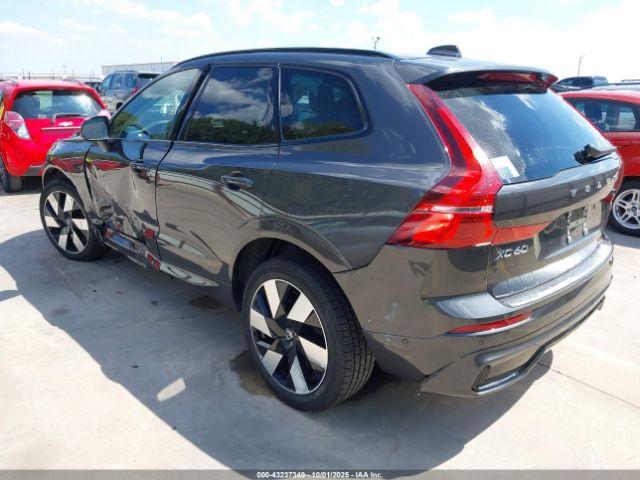 2024 VOLVO XC60 RECHARGE PLUG-IN HYBRID YV4H60DL3R1889449 Photo 2