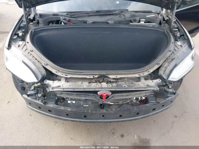2016 TESLA MODEL X 5YJXCBE2XGF005522 Photo 9