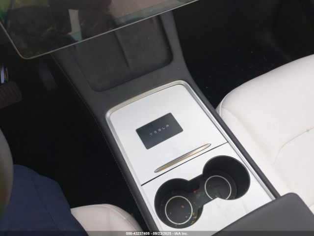 2025 TESLA MODEL Y 7SAYGDED2SF230664 Photo 10