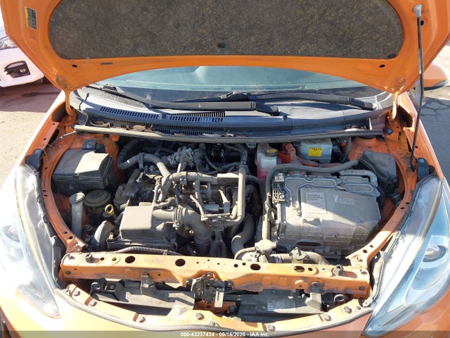 JTDKDTB39F1097742 Toyota 1nz-fxe+1lm