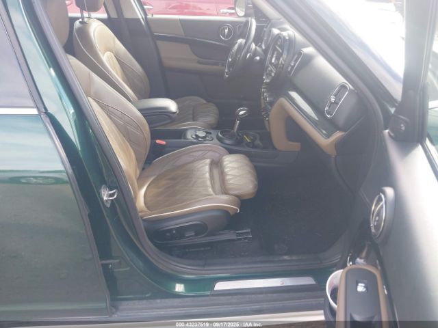 2019 MINI COUNTRYMAN WMZYT5C53K3G93732 Photo 4