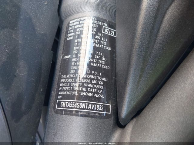 2022 TRIUMPH MOTORCYCLE STREET TRIPLE SMTA554S0NTAV1832 Photo 9