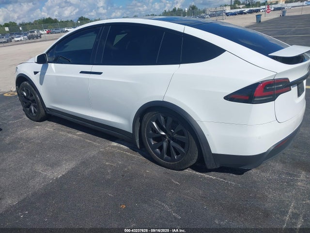 2022 TESLA MODEL X 7SAXCDE53NF345097 Photo 2
