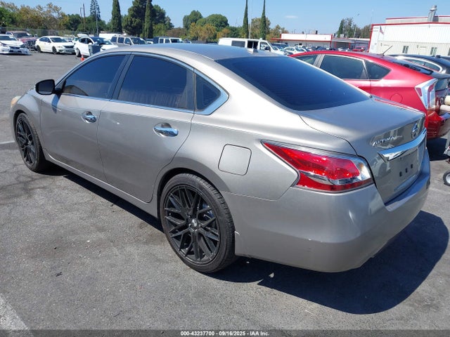 Nissan 2014 2014 1N4AL3AP9EC104572 Image 3