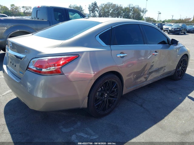 Nissan 2014 2014 1N4AL3AP9EC104572 Image 4