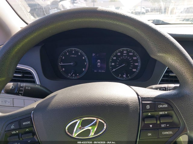 5NPE24AF2HH485637 Hyundai 2017