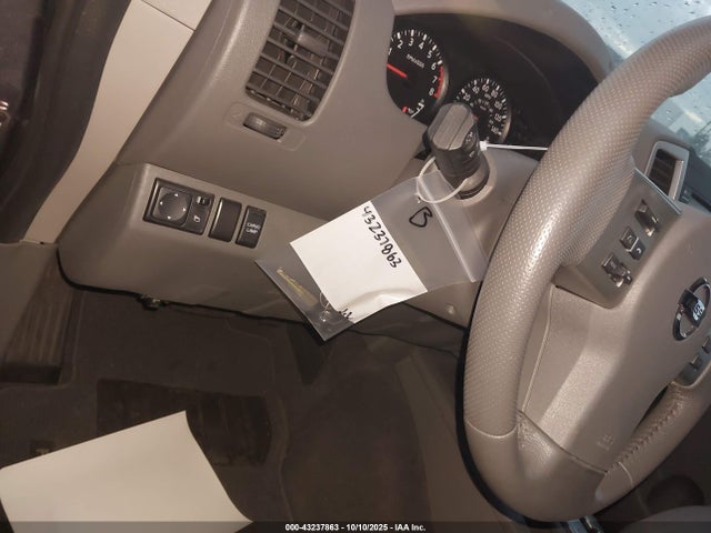 Nissan 2019 2019 1N6AD0ER2KN875731 Image 18
