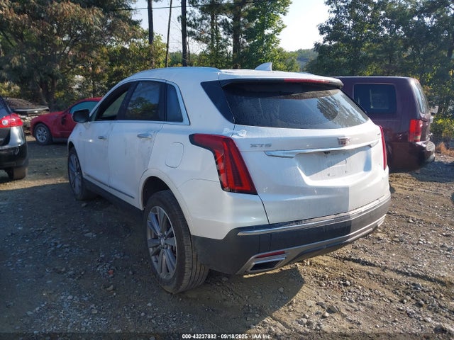 2025 CADILLAC XT5 1GYKNCRS8SZ122761 Photo 2