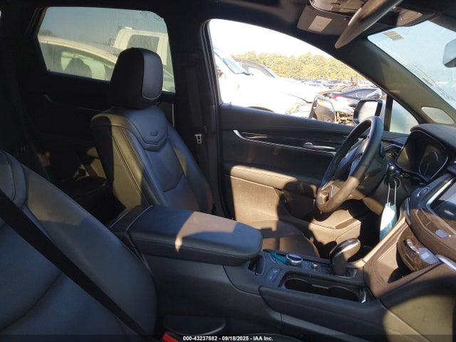 2025 CADILLAC XT5 1GYKNCRS8SZ122761 Photo 4