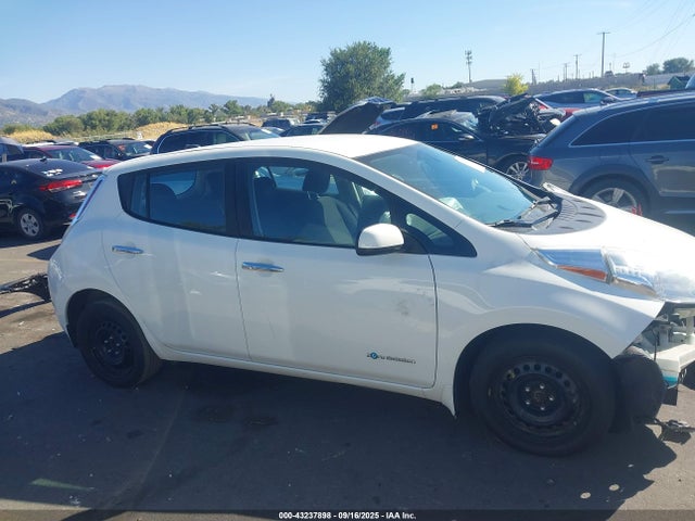 Nissan Leaf 2014 1N4AZ0CP5EC339481 Image 14