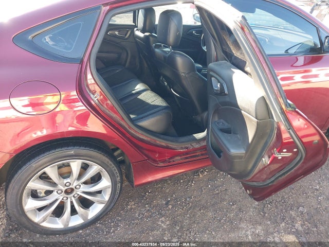 Продаж на аукціоні авто 2015 Chrysler 200 S, vin: 1C3CCCDG0FN718144, номер лоту: 43237934