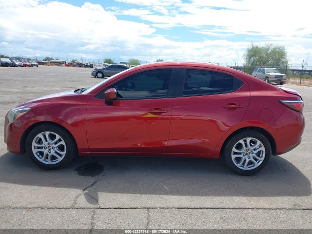 3MYDLBZVXGY146927 Scion p5v