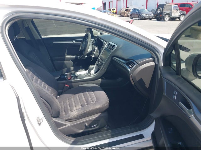 3FA6P0H7XGR386806 Ford 2016