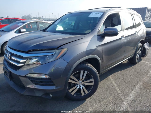 Honda j35y6 2017 5FNYF5H32HB030661 Image 2