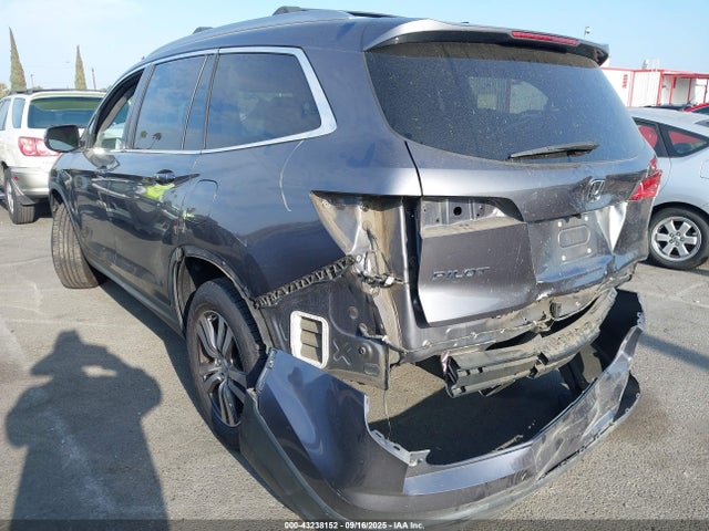 Honda j35y6 2017 5FNYF5H32HB030661 Image 3