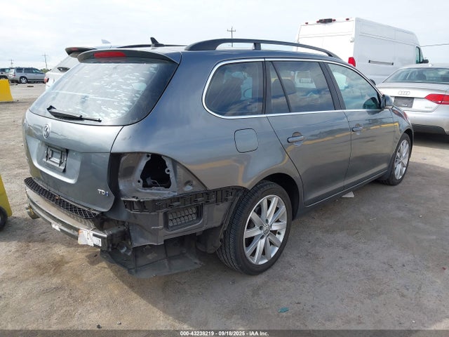 Volkswagen 2014 2014 3VWPL7AJ8EM620733 Image 4