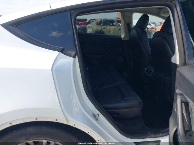 2023 TESLA MODEL Y 7SAYGAEE4PF849264 Photo 7