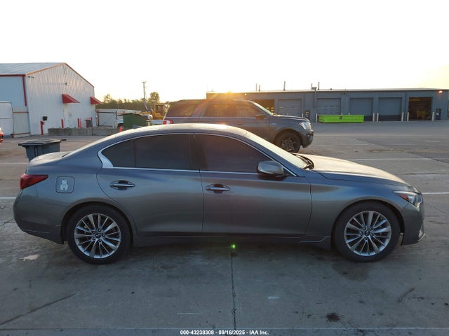 JN1EV7AR6KM550265 Infiniti Q50