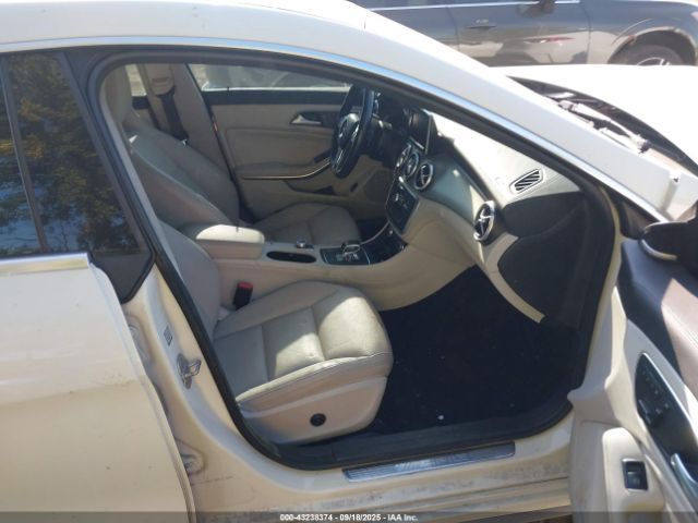 2014 MERCEDES-BENZ CLA 45 AMG WDDSJ5CB2EN119930 Photo 4