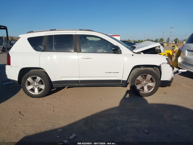Jeep Compass 2016 1C4NJCBAXGD615734 Image 13