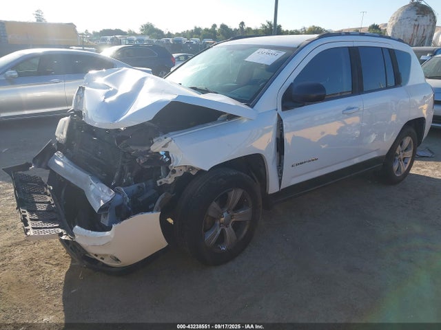 Jeep Compass 2016 1C4NJCBAXGD615734 Image 2