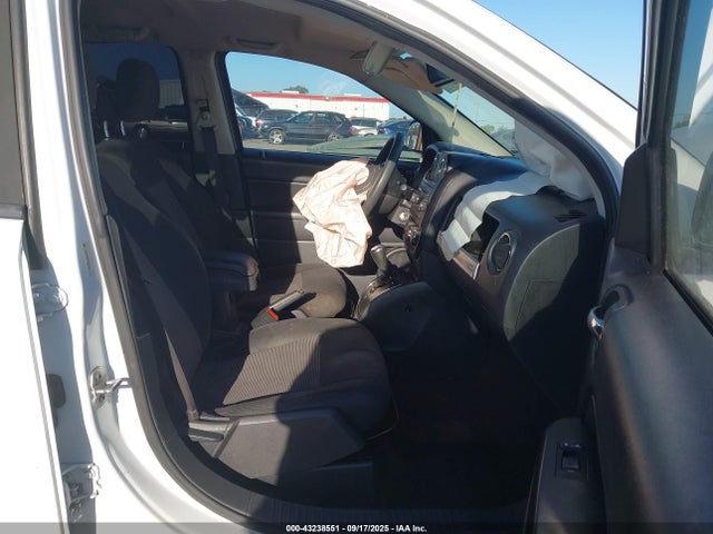 Jeep Compass 2016 1C4NJCBAXGD615734 Image 5