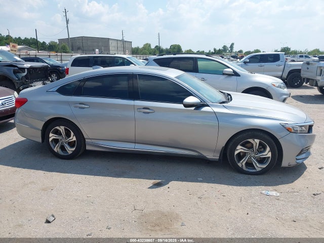 Honda l15be 2018 1HGCV1F55JA107288 Image 13