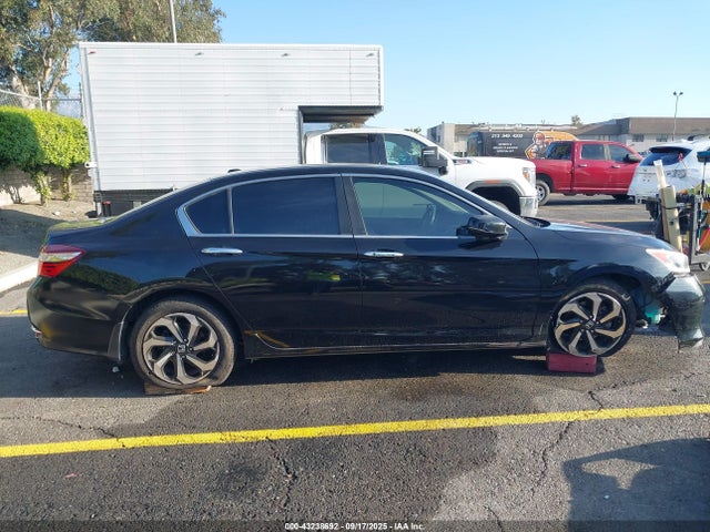 1HGCR2F8XGA004042 Honda k24w1
