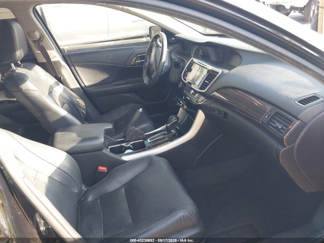 1HGCR2F8XGA004042 Honda k24w1
