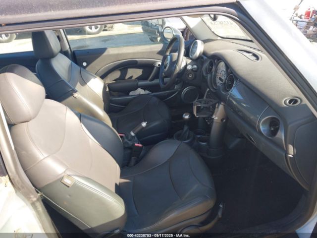 2003 MINI COOPER S WMWRE33483TD67613 Photo 4