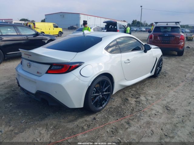 2025 TOYOTA GR86 JF1ZNBE17S8751810 Photo 3