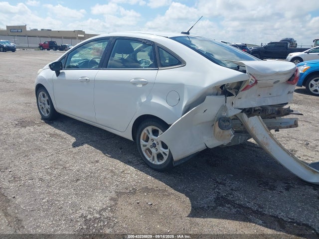Ford 2014 2014 3FADP4BJ4EM234937 Image 3