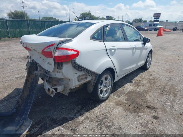 Ford 2014 2014 3FADP4BJ4EM234937 Image 4