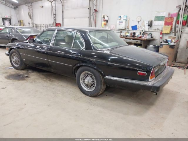 1984 JAGUAR XJ6 SAJAY1343EC381772 Photo 2
