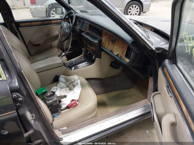 1984 JAGUAR XJ6 SAJAY1343EC381772 Photo 4