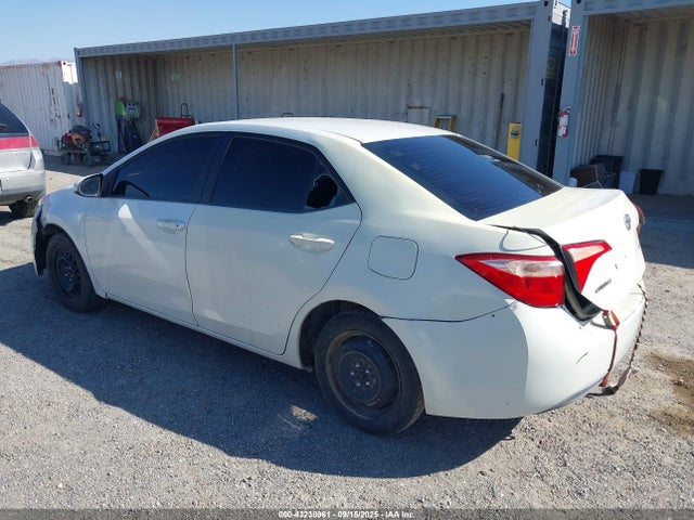 Toyota 2zr-fe 2018 5YFBURHE4JP798639 Image 3