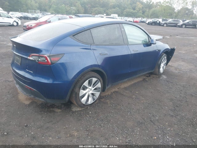 2023 TESLA MODEL Y 7SAYGAEE6PF904975 Photo 3