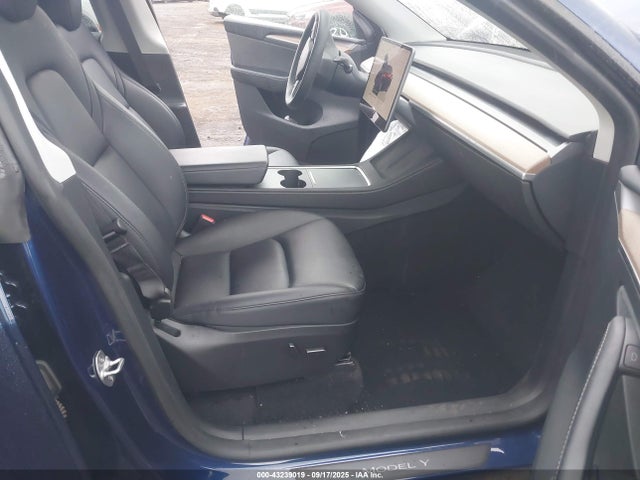 2023 TESLA MODEL Y 7SAYGAEE6PF904975 Photo 4