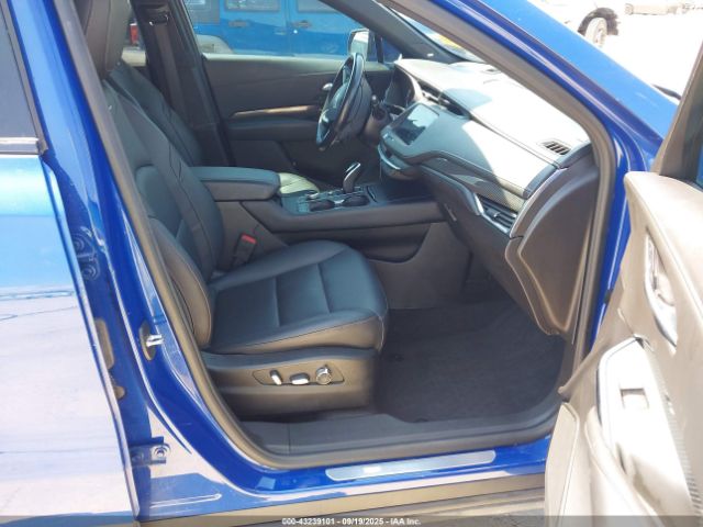 2023 CADILLAC XT4 1GYFZER4XPF104063 Photo 4