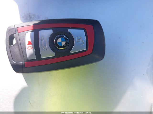 WBA8B9G58JNV00606 BMW 2018