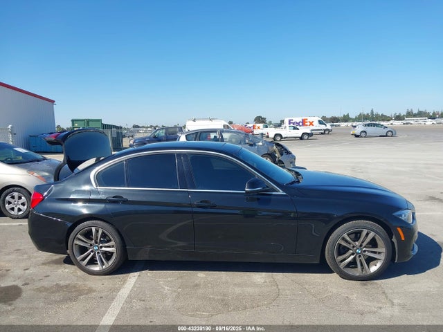 WBA8B9G58JNV00606 BMW 2018