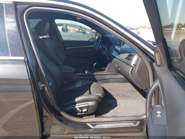 WBA8B9G58JNV00606 BMW 2018