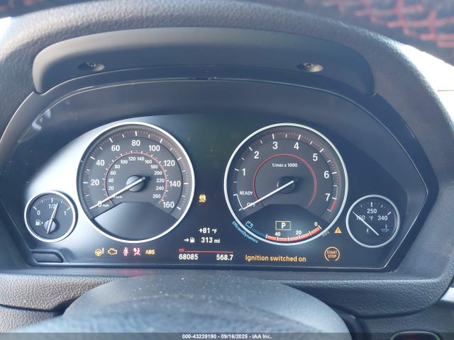 WBA8B9G58JNV00606 BMW 2018