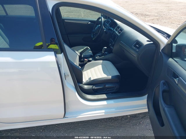 3VWD17AJ5GM394887 Volkswagen 1.8t